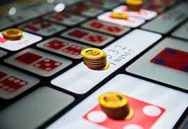 Pemeriksaan data akun untuk verifikasi aman